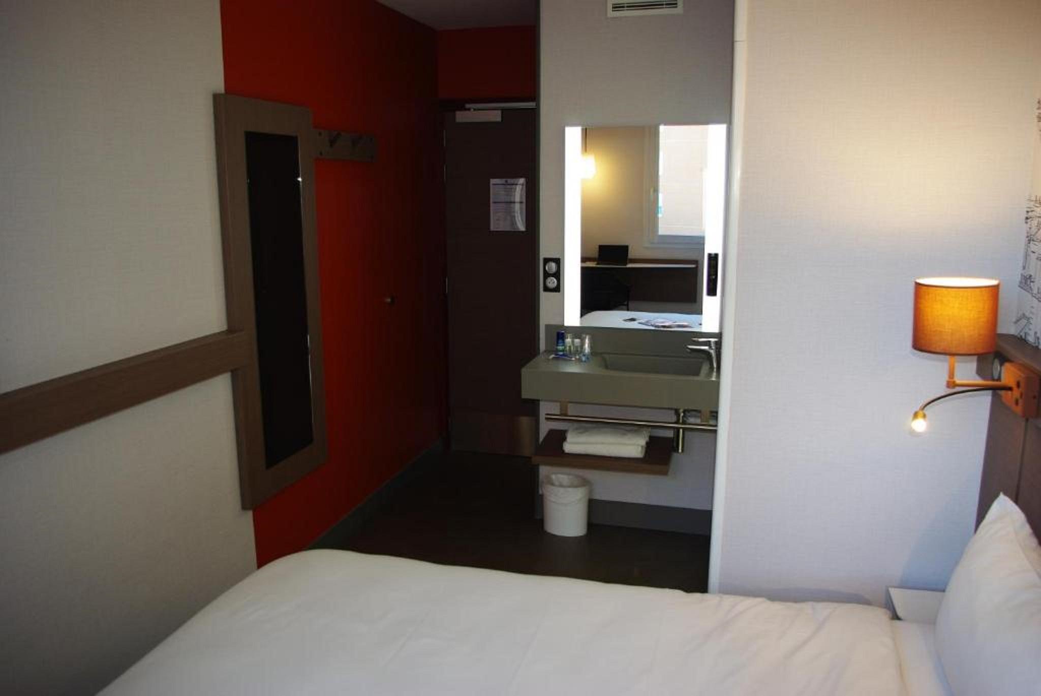 Greet Hotel Paris Porte De La Chapelle - Arena Saint-Denis  Dış mekan fotoğraf