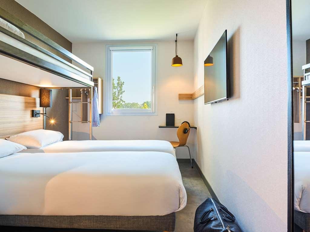 Greet Hotel Paris Porte De La Chapelle - Arena Saint-Denis  Oda fotoğraf