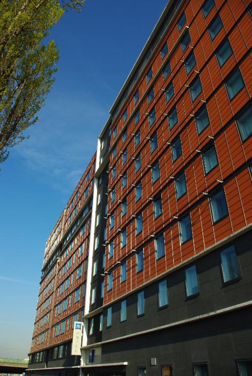 Greet Hotel Paris Porte De La Chapelle - Arena Saint-Denis  Dış mekan fotoğraf